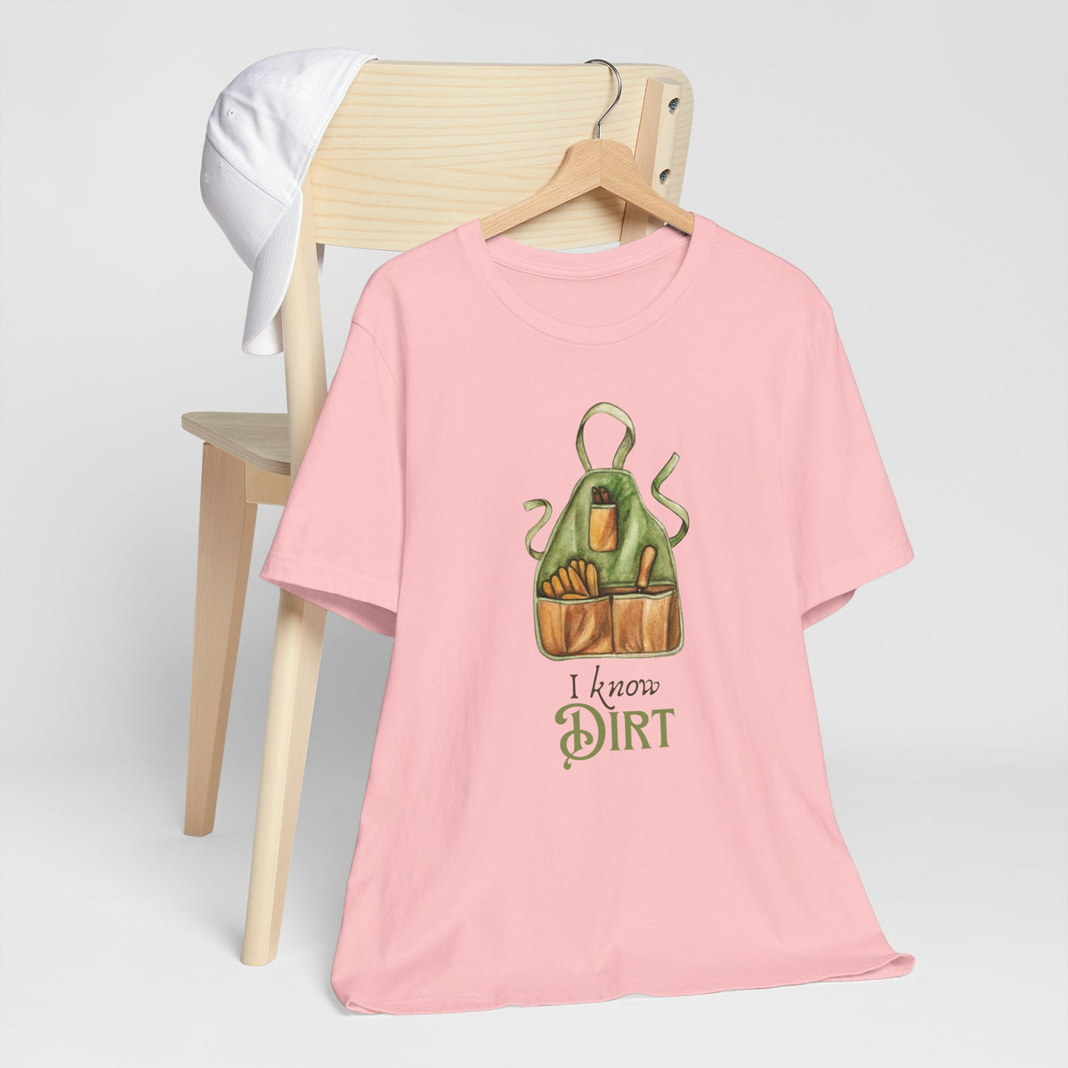 'I know Dirt ' Graphic T-Shirt