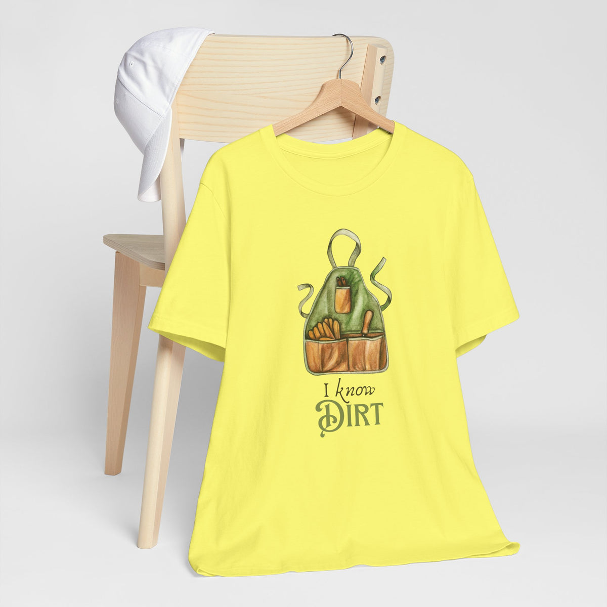 'I know Dirt ' Graphic T-Shirt